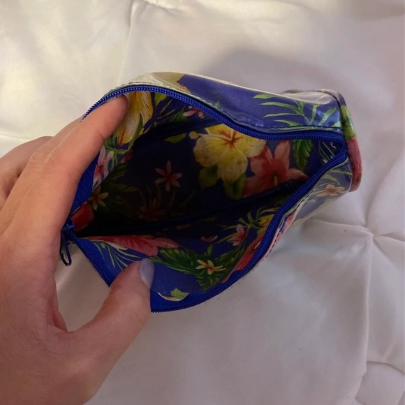 *FINAL CHANCE* Tropical cosmetics bag - Picture 2 of 4